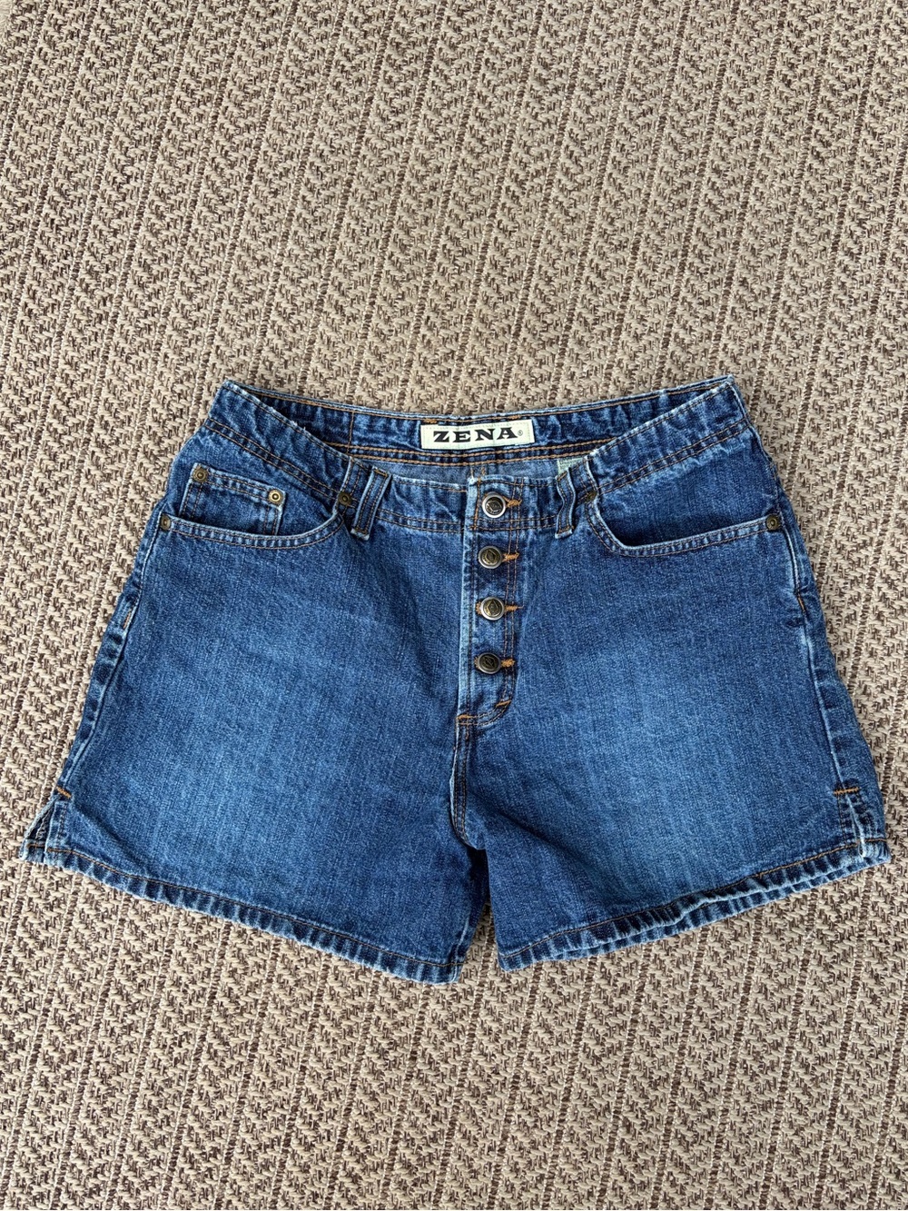 Vintage Zena Button-Front Midrise Denim Shorts in Classic Blue Wash